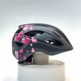 Carica e riproduci il video nel visualizzatore della galleria, Heart Crazy Safety Kids’ Bicycle Helmet Featuring a Powerful Rechargeable Rear Light, Perfect for Children Aged 6 to 12 Years