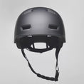 Carica e riproduci il video nel visualizzatore della galleria, Skater-Style Bicycle Helmet with Reflective Safety Buckle and Straps, Ideal for Men, Women, Teenagers, and Adults – Crazy Safety